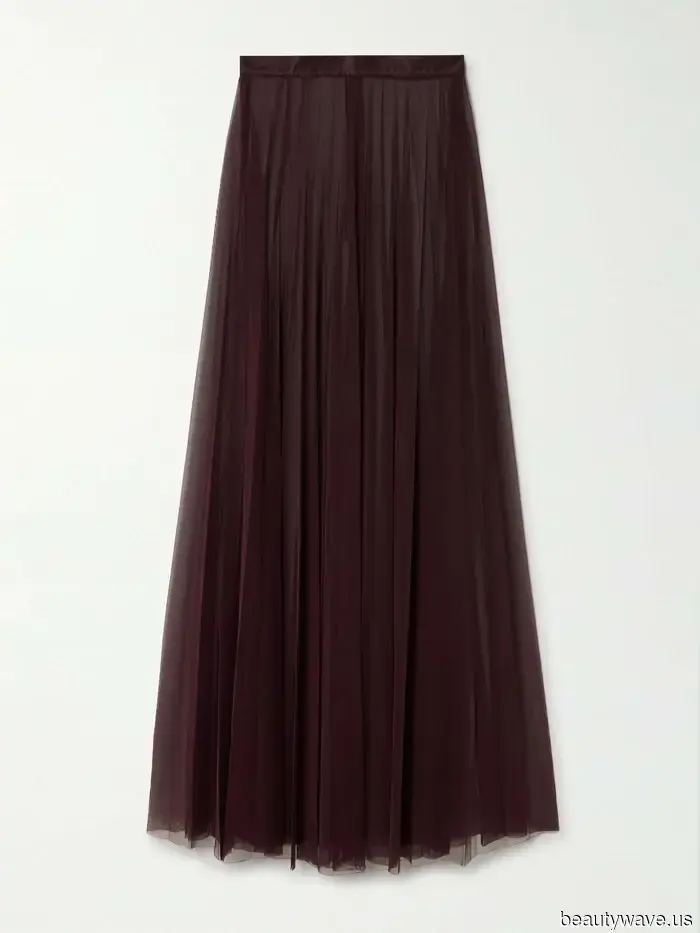 As a Fashion Editor residing in Paris, here are 7 stylish color trends for 2026 that I've noticed throughout the city.