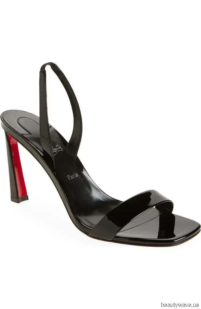 Questa tendenza senza tempo delle scarpe rende ogni outfit con abito nero così anni '90.