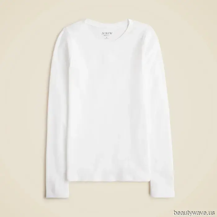 Da Base a Designer: Questa Tendenza dell'Outfit Renderà I Tuoi T-Shirt Subito Simili a Quelli di The Row