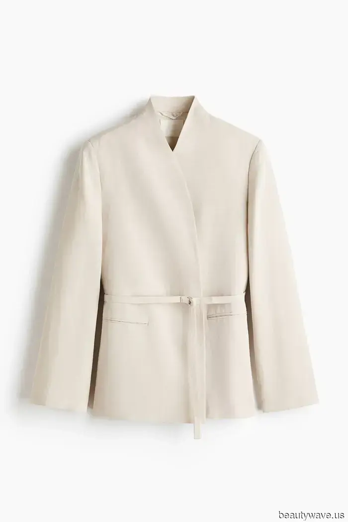 I Recently Tried On H&M's Full Linen Collection—These 18 Items Appeared and Felt Extremely Luxurious.