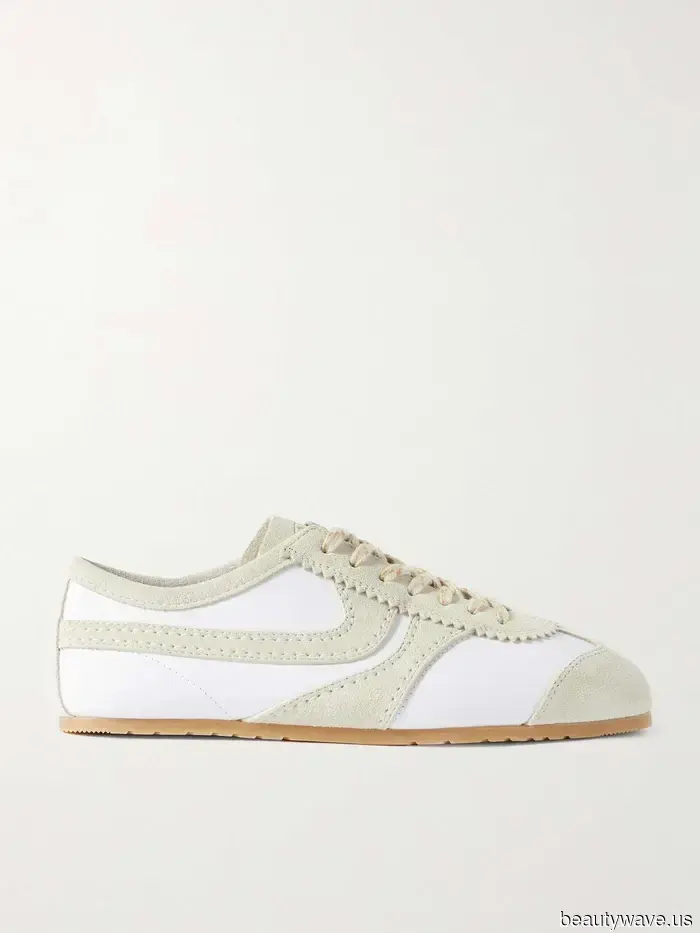 I agree with Meghan—cropped jeans look their finest when paired with this particular sneaker.