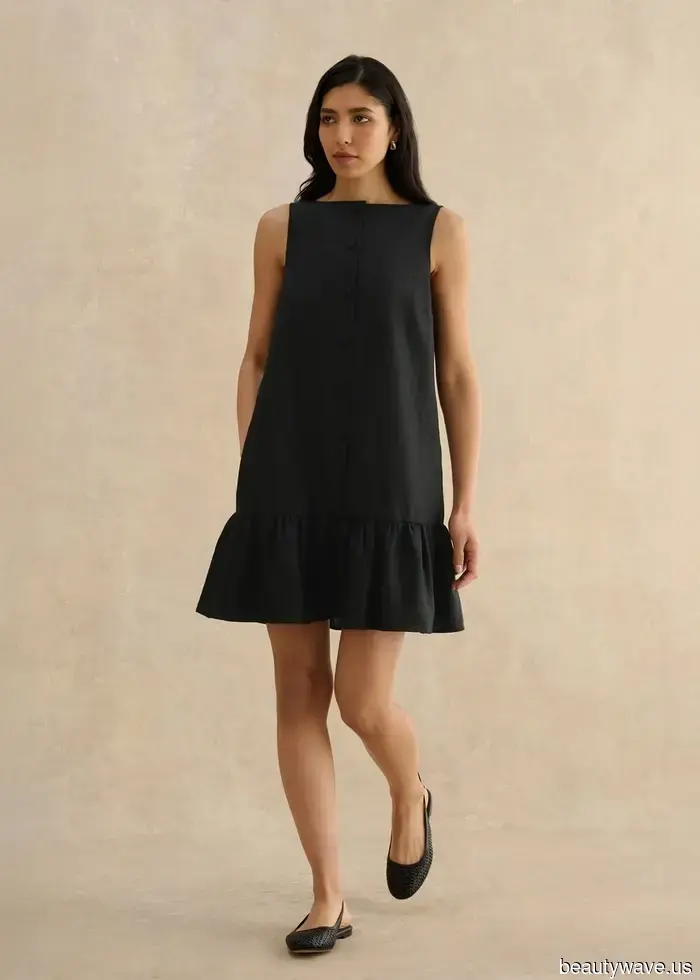 Chic French women understand that these 7 essential wardrobe pieces are crucial for achieving a luxurious look in the summer.