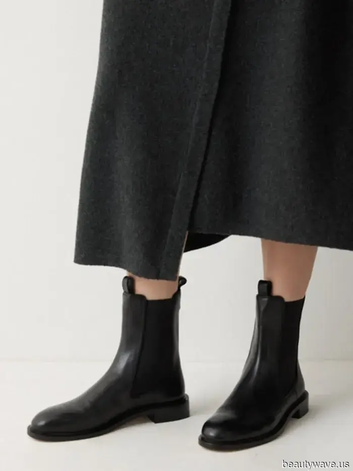 Jennifer Lawrence just showcased the boot style I’ve always claimed pairs perfectly with straight-leg jeans.