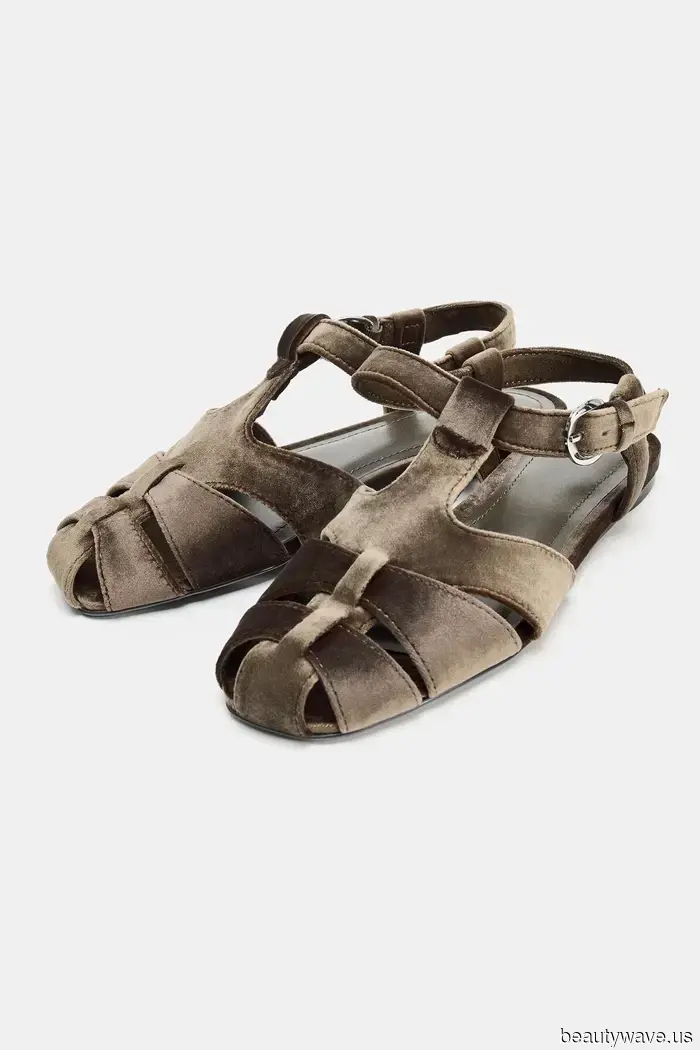 I Noticed a Lot of Popular Sandals at Zara This Week—These 5 Are Bound to be Sold Out.