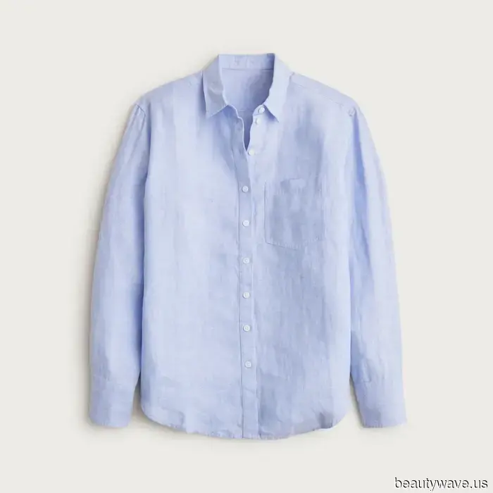 Presenting: The Perfect 10-Piece Summer Travel Wardrobe for 2026