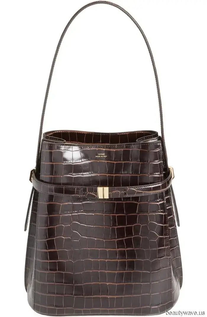 Entschuldigung, Wildlederjacken&mdash;Dieser Frühlingsjackentrend hat euch einfach komplett übertroffen.