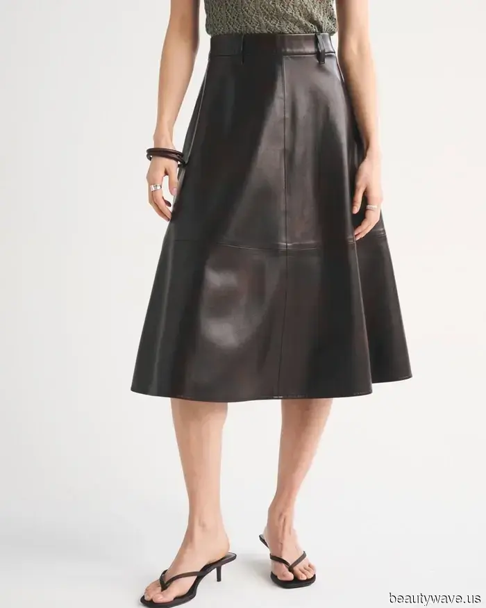 My friend inquired about what's currently trendy at Abercrombie, so I shared these 31 '90s-inspired sale items with her.