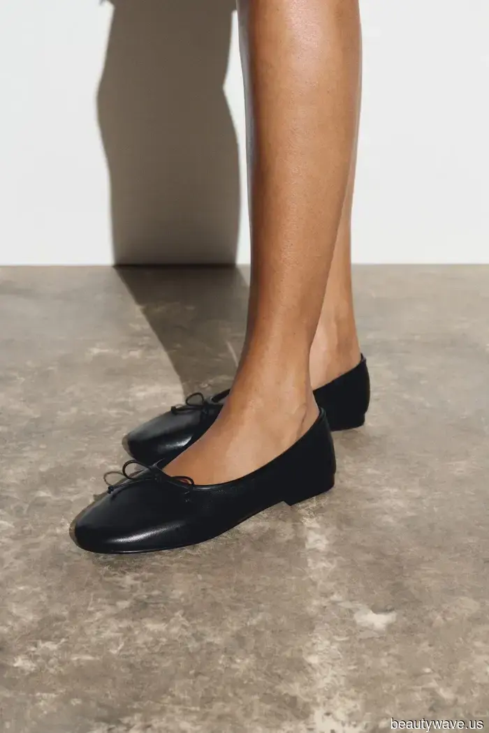Not skinny jeans—people in their 40s are pairing this "outdated" denim trend with ballet flats.