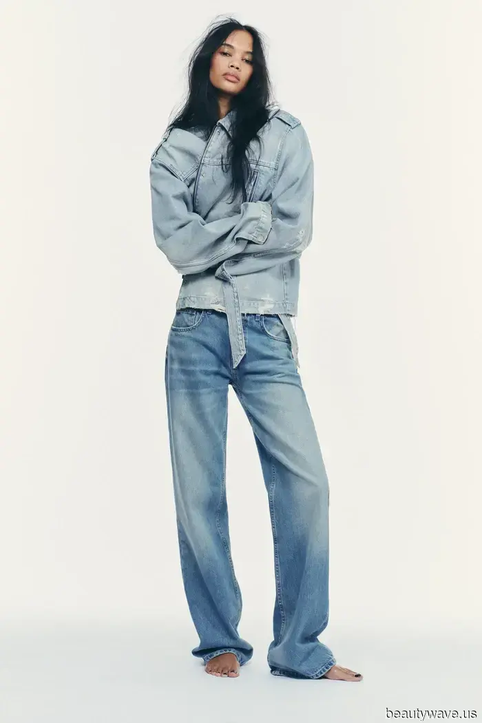 This timeless shoe is the Parisian's hidden trick for styling jeans with a polished look in the fall.