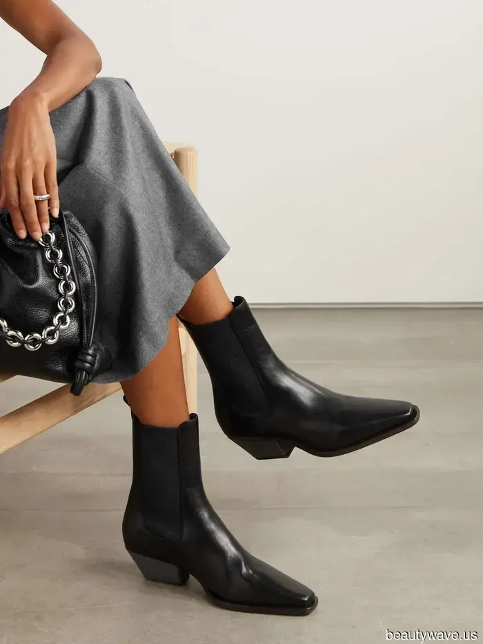 Lo Stile di Stivale Senza Tempo che le Persone con Gusto Chic Preferiscono Silenziosamente ai Modelli con Punta Rotonda