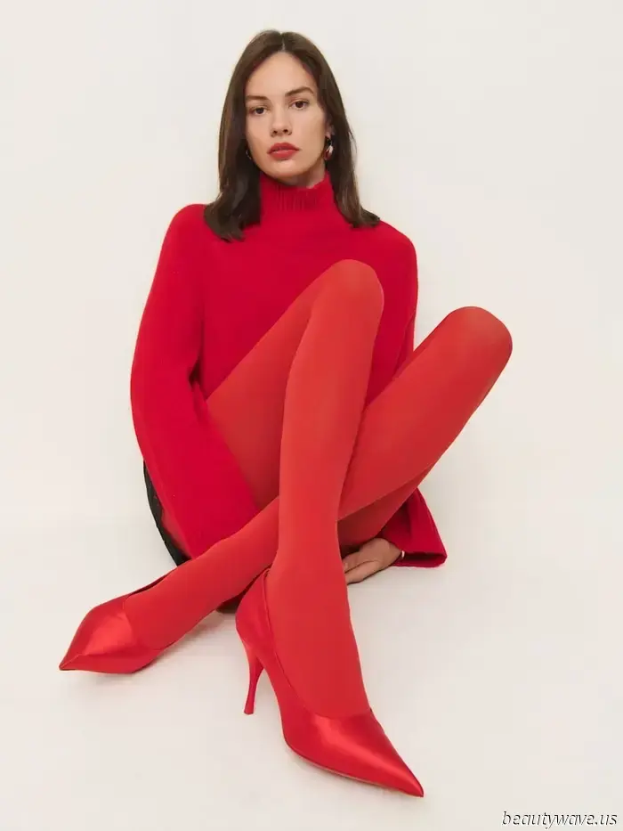 Black tights have become too common; this is the new tight color trend that everyone will be sporting instead.