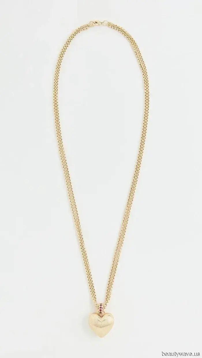 The Unexpected Jewelry Trend That People Are Pairing With Coats and Sweaters This Season