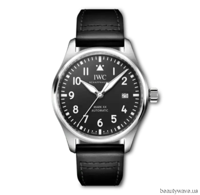 These two essential winter wardrobe pieces are crucial for creating one of the most sophisticated outfit combinations imaginable.