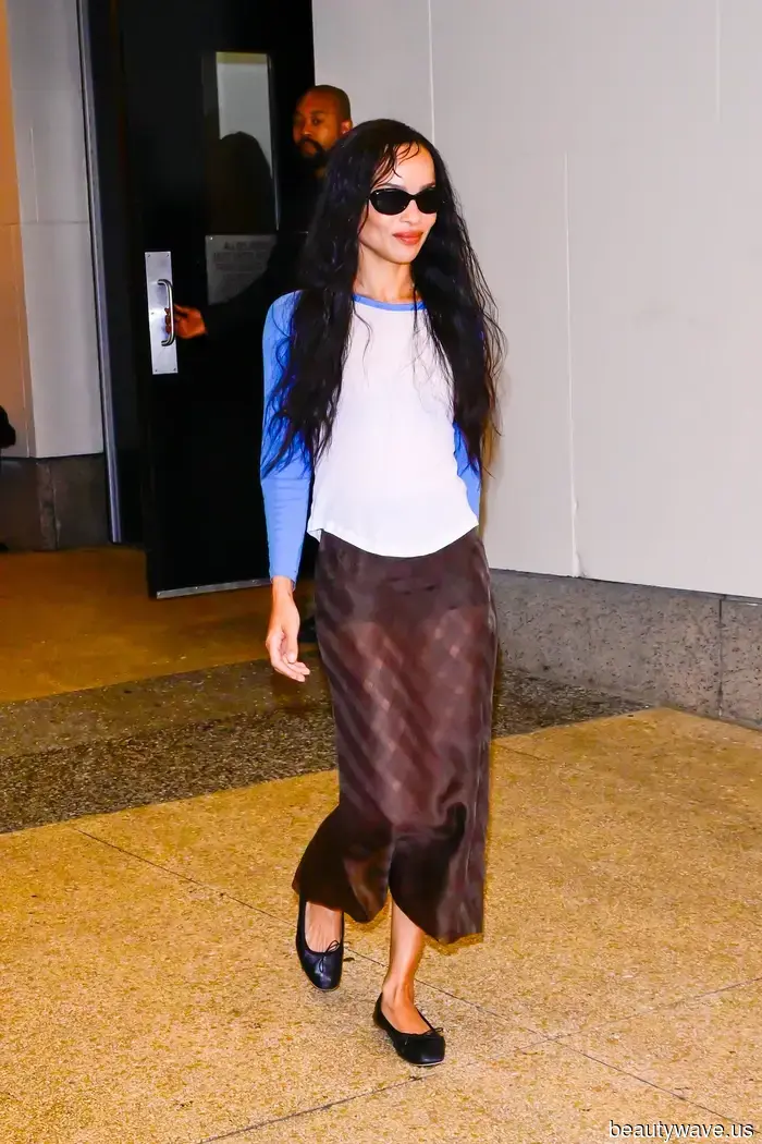 I noticed Zoë Kravitz, Hailey Bieber, and EmRata exchanging white tees for this trendy top, so I decided to follow suit.