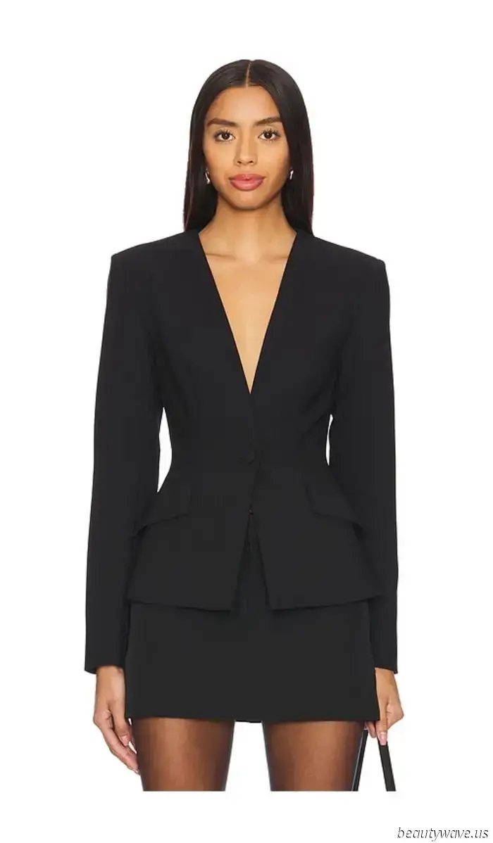 Dakota Johnsons neuer Blazer ist überraschend NSFW