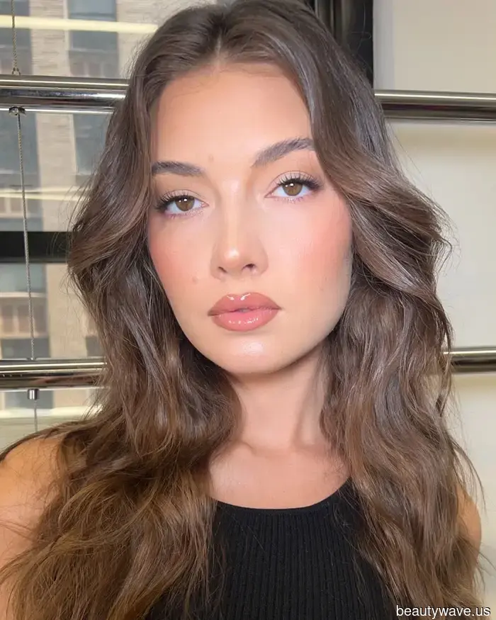 C'è un'equazione specifica dietro il trucco dall'aspetto naturale&mdash;6 modi in cui gli artisti professionisti padroneggiano la formula