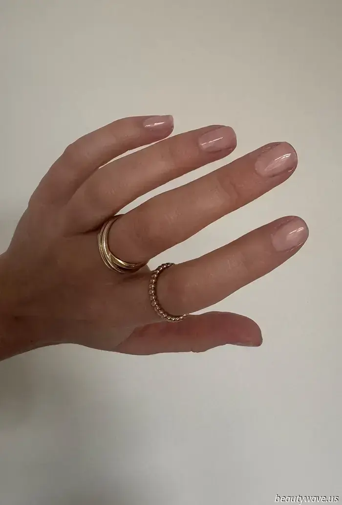 Ho sempre avuto unghie deboli, flessibili e fragili — questo smalto le ha salvate.