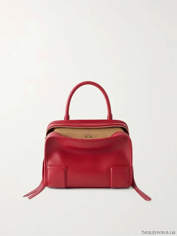 Brooches, Open Bags, and Boho Jewelry—7 Accessory Trends That It Girls Will Embrace This Fall