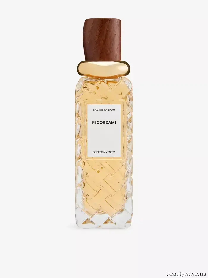 Non possiedo una borsa Bottega, ma questa fragranza mi fa sentire come se ne avessi una.