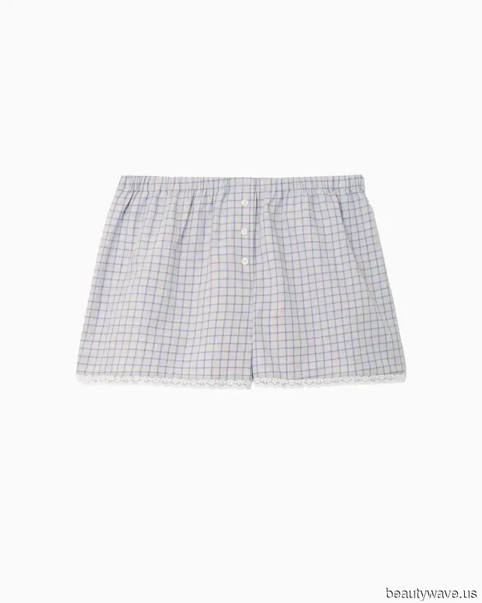 French women and Alexa both agree—this shorts trend is currently much more stylish than denim options.