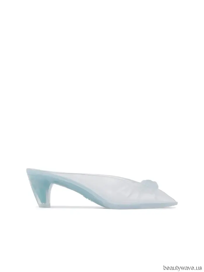 No, non mocassini&mdash;Queste sono le tendenze di scarpe controverse che i meglio vestiti della moda stanno indossando questa primavera