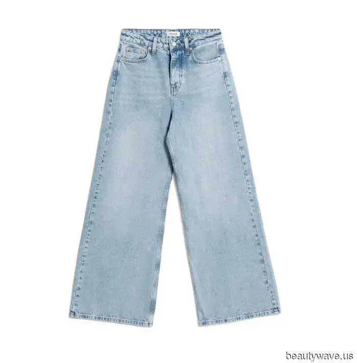 No one does winter fashion quite like Londoners—here are 7 ideal ways they're styling jeans and boots this season.