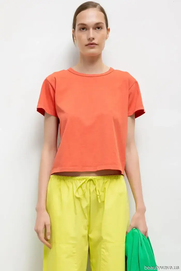 Farewell to the White Tee—Opt for This Surprising Top If You Aim to Dress Like a Fashionable Individual
