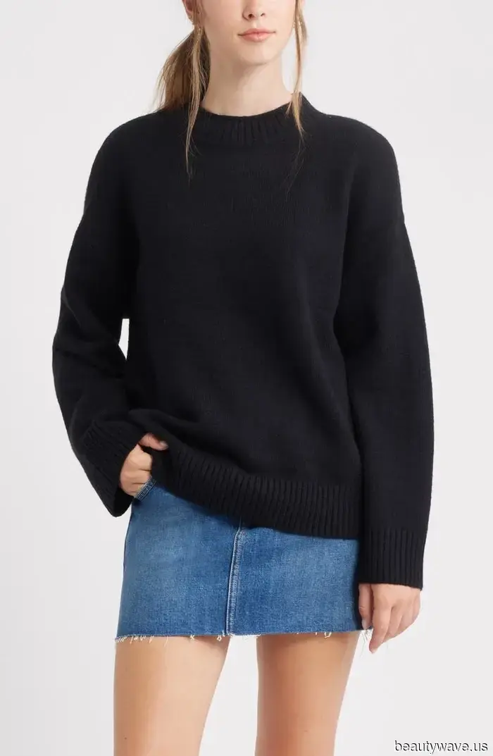 Among all her outfits, *this* Hailey Bieber look is etched in my memory.