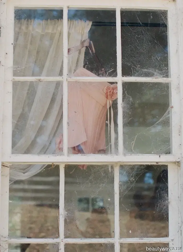 A Blush Wiederhoeft Outfit and a "Haunted Saloon" After-Party Made This California Wedding Unforgettable…