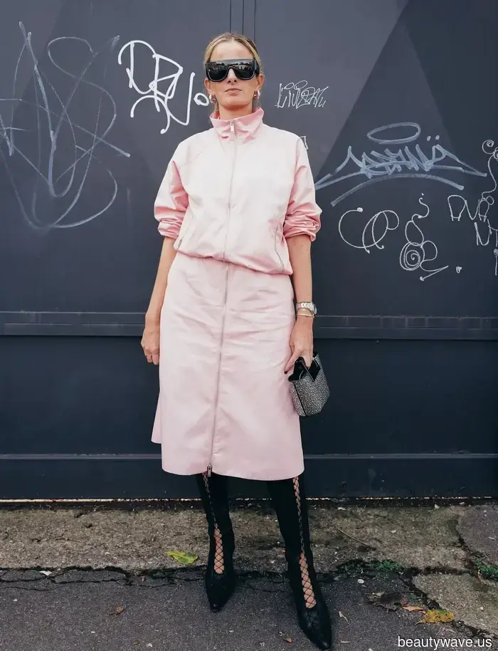 Fashion Experts Agree: This Winter Boot Style Pairs Well with Jeans, Skirts, and Leggings