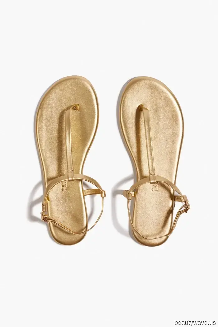 I work in fashion in NYC—here are the seven summer shoe trends featuring in my capsule wardrobe.