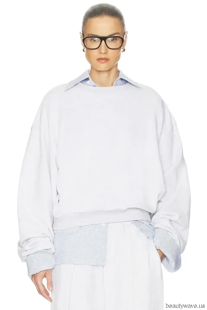 Plötzlich sind Jogginghosen wieder "in" &mdash; Fügen Sie diesen eleganten Manteltrend hinzu, um sie 2025 zu tragen.