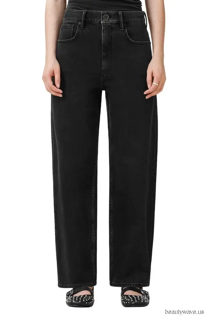 Hilary Duff kennt den klügsten Stiefeltrend, um ihn mit Barrel-Jeans zu kombinieren.