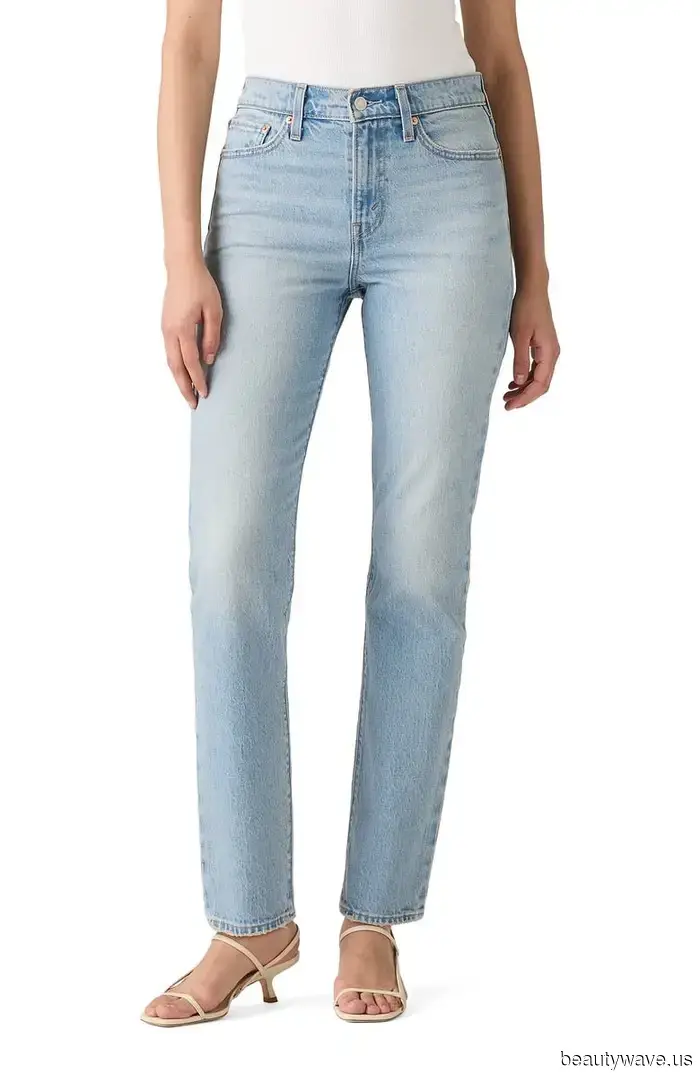 Wenn Sie diesen Sommer schick aussehen möchten, tauschen Sie Barrel-Jeans gegen einen dieser 6 Denim-Trends aus.