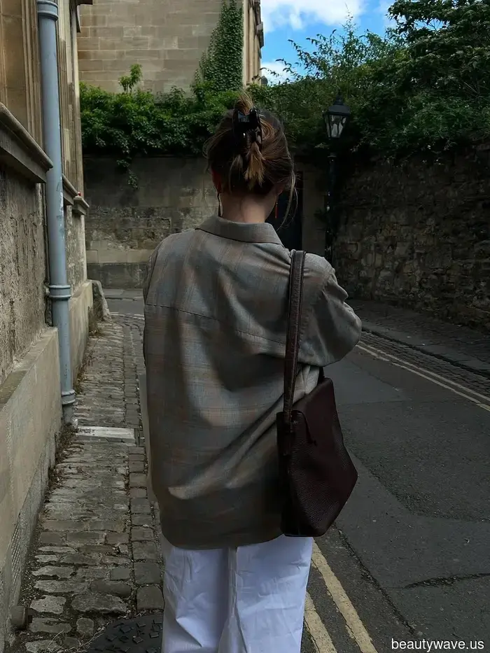 Это правда&mdash;модники отказываются от кожаных курток в пользу этого стильного осеннего альтернативы