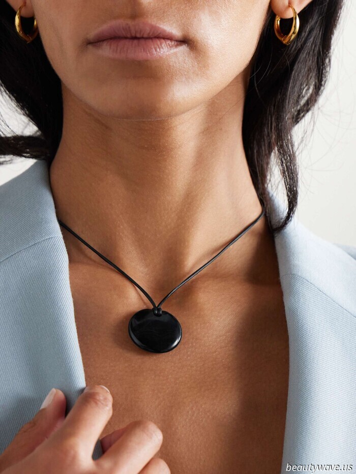 Están Aquí: 7 Tendencias De Accesorios Frescos Que Elevarán Instantáneamente Cualquier Look Clásico De Verano