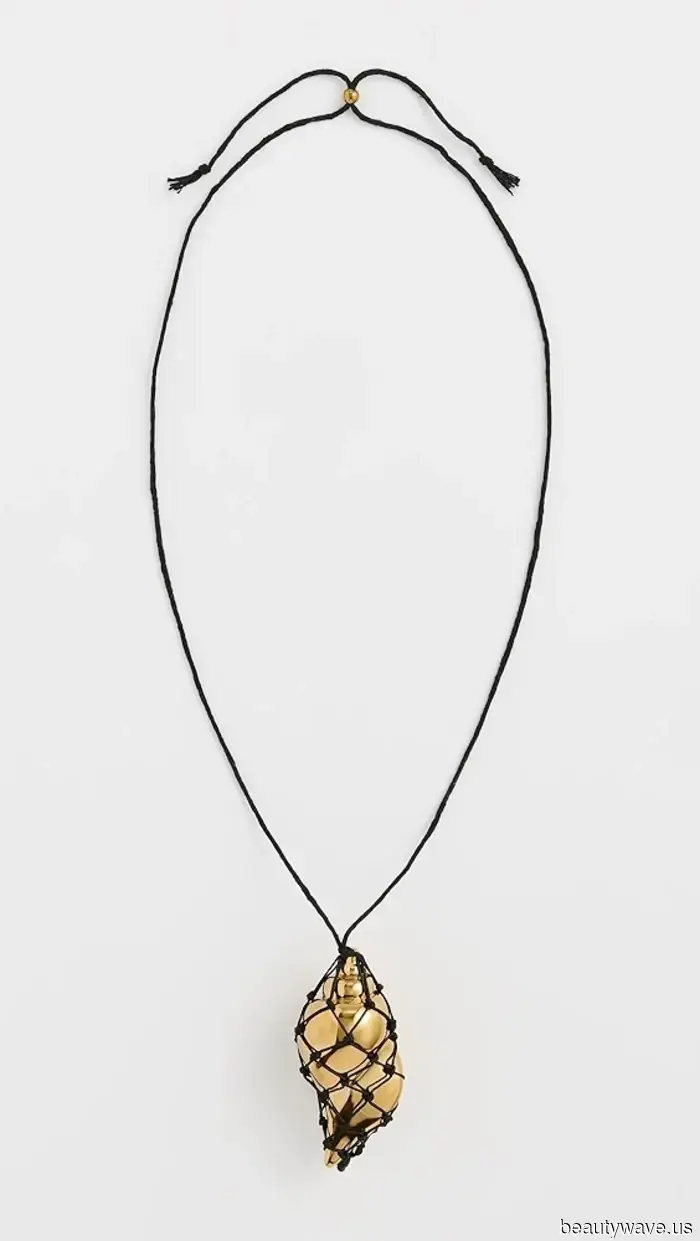 The Unexpected Jewelry Trend That People Are Pairing With Coats and Sweaters This Season