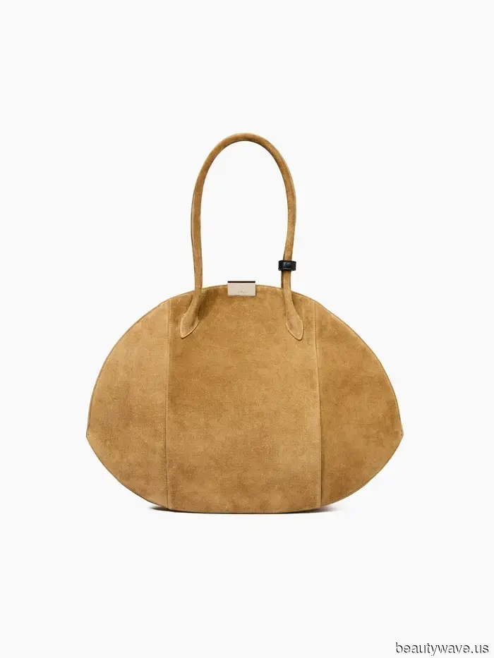 This Unnoticed French Girl 'It' Bag Earned Me Countless Compliments from Fashion Week Attendees.