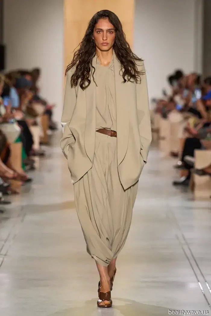 Pendant Necklaces, Desert Tones, and Pajama Ensembles—Michael Kors Introduces Natural Sophistication for Spring 2026