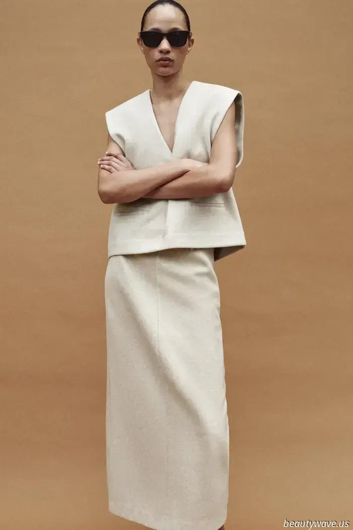 Neither Maxi nor Midi: This Skirt Trend That Falls in Between Is the Most Elegant of All