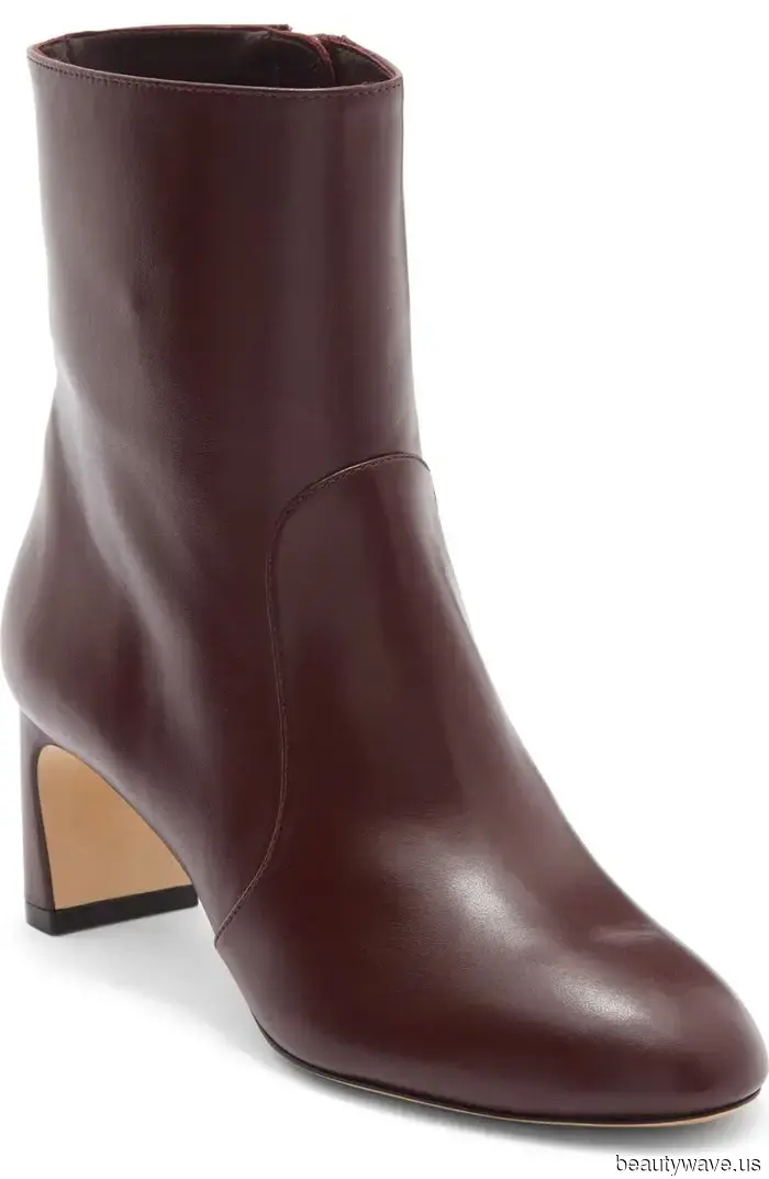 Move over, riding boots—I've recently been opting for this flat boot trend more frequently.