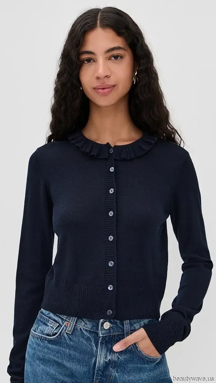 Chic Layering Guidelines: How Fashion Enthusiasts Combine Sweaters with Jeans, Skirts, and Everything Else