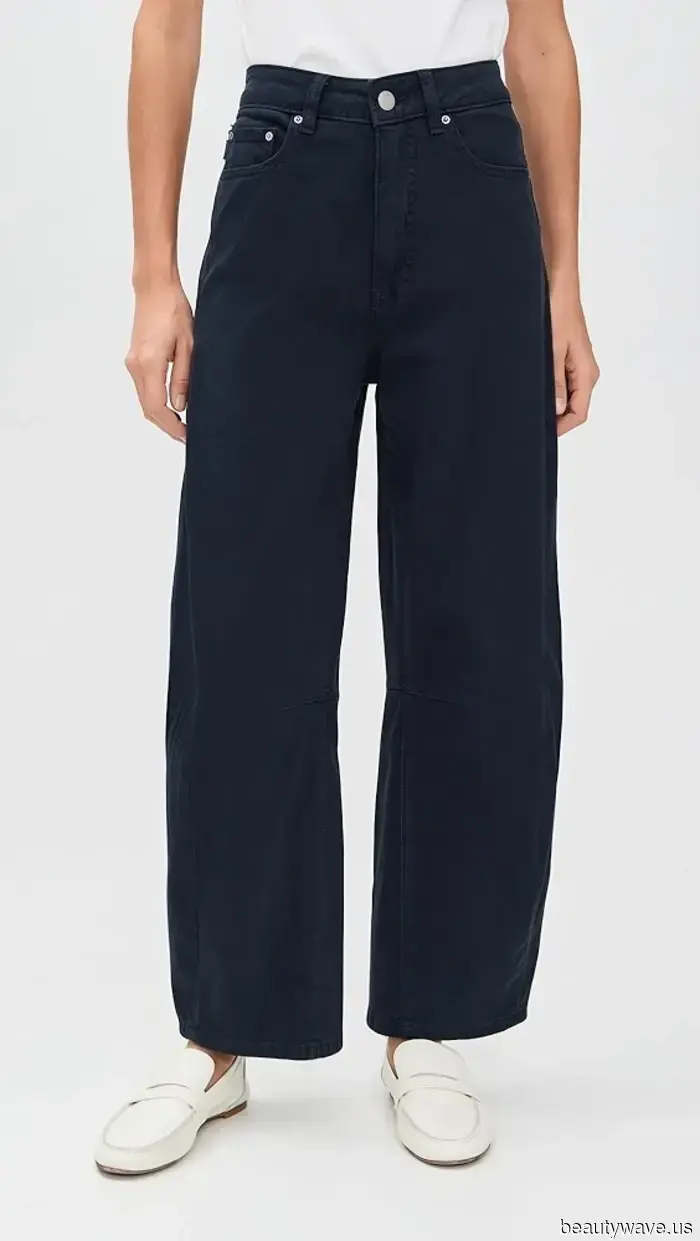 Hilary Duff kennt den klügsten Stiefeltrend, um ihn mit Barrel-Jeans zu kombinieren.