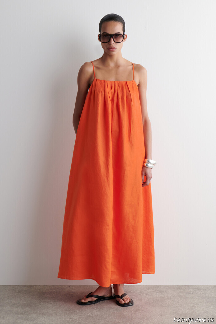 The Dress Detail That’s Subtly Gaining Popularity in London Right Now (and Yes, It’s Functional)