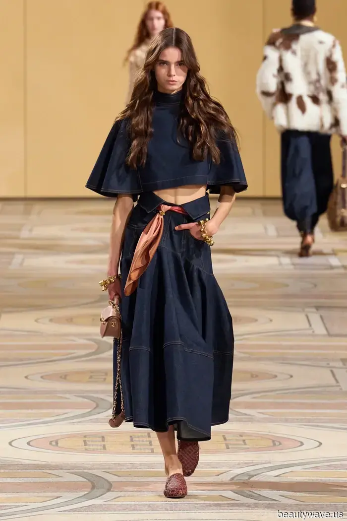 It Appears That Anyone With Excellent Style Is Already Sporting One of These 6 Fall Denim Trends.