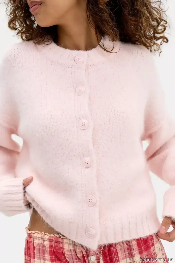 Apologies, Slip Skirts—Stylish Women in NYC and Paris Favor This Luxe-Looking Alternative in 2026.