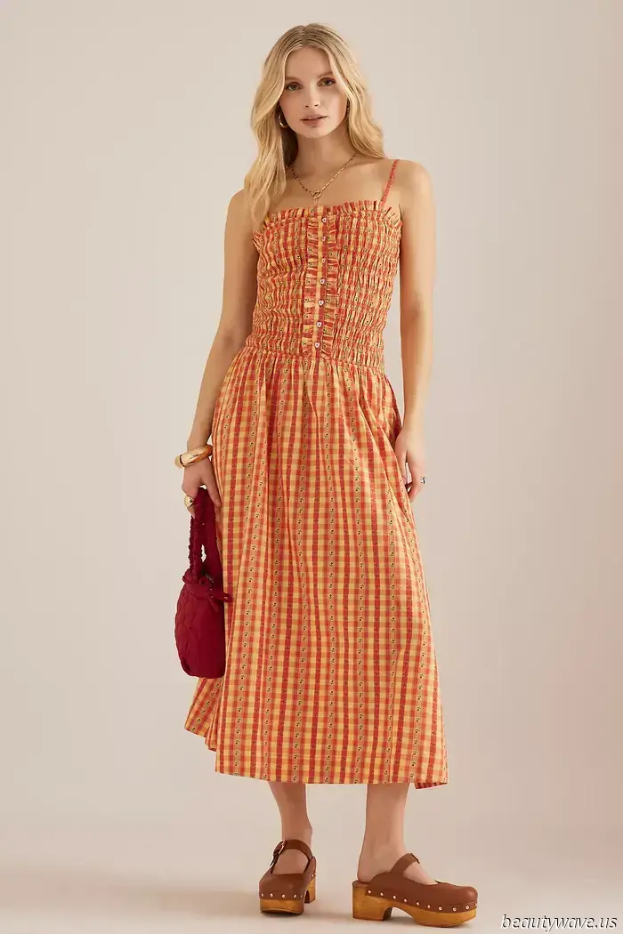 Certainly, black dresses are classic, but those with excellent taste are opting for elegant styles in these lovely colors this...