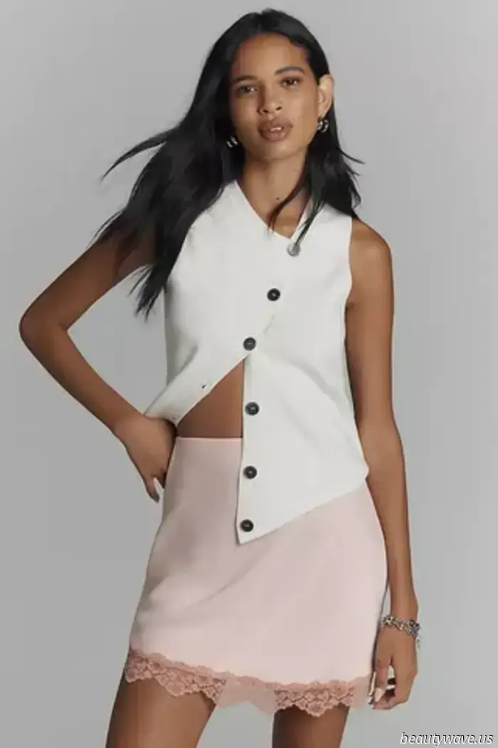 If you're not a fan of pencil skirts, this stylish short design serves as a chic alternative.