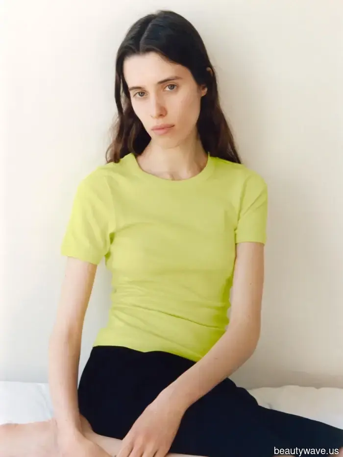 Farewell to the White Tee—Opt for This Surprising Top If You Aim to Dress Like a Fashionable Individual