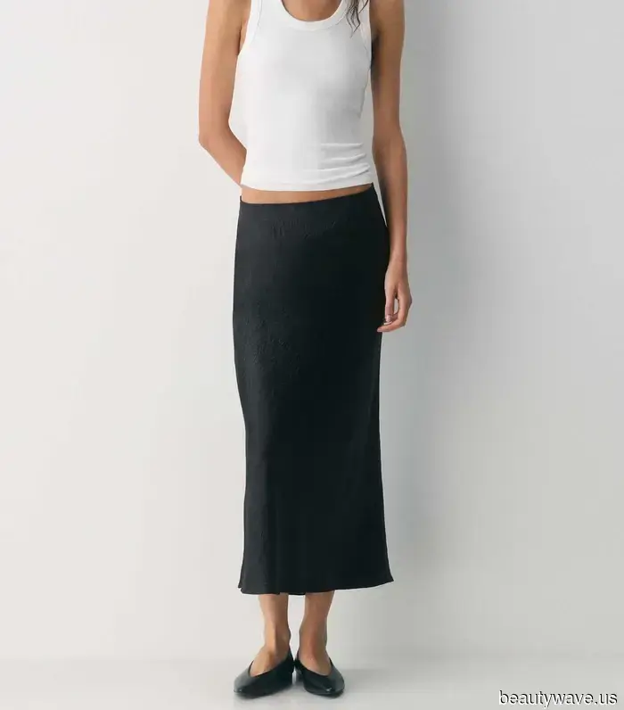 Here You Go: The 9 Most Stylish Ways to Style a White T-Shirt in 2026